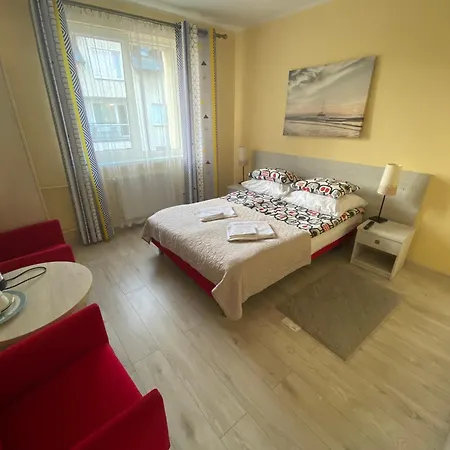Bed & Breakfast Altona 3*
